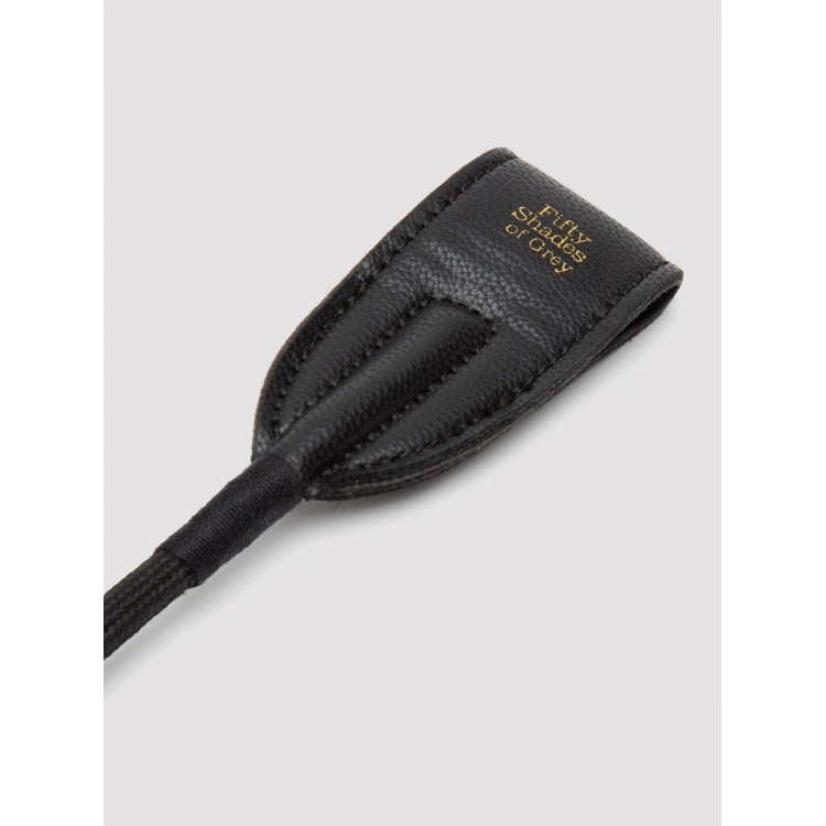 Черный стек Bound to You Faux Leather Riding Crop - 57 см.