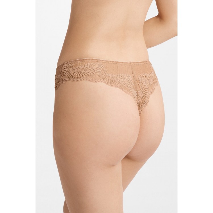 40558 KHLOE КАПУЧИНО Трусы стринги