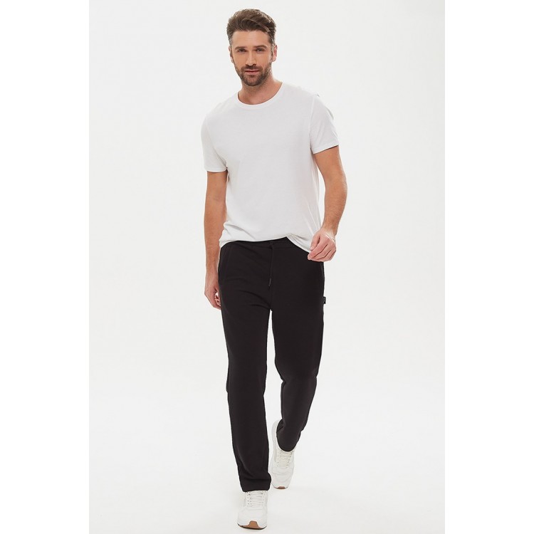 Брюки спортивные мужские 043 Stellar black, PECHE MONNAIE