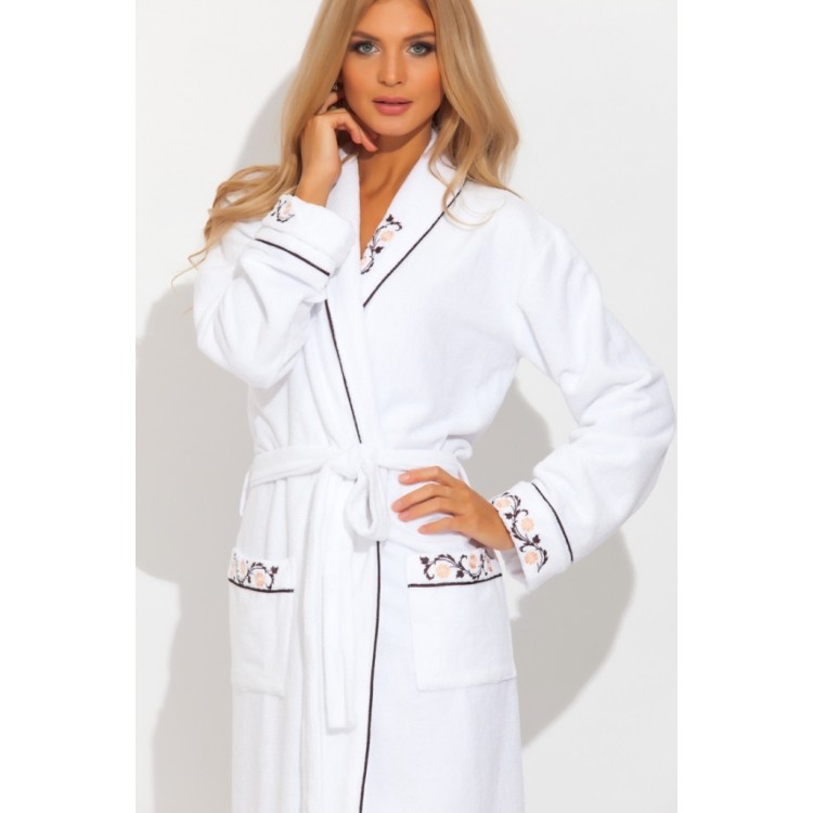 Длинный женский махровый халат 709 white Caramélé, PECHE MONNAIE
