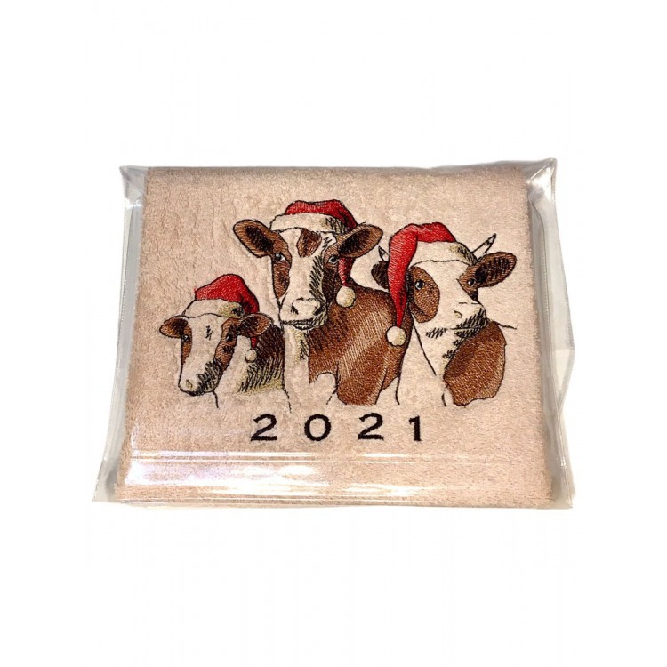 Новогоднее полотенце Год Быка - три коровы 