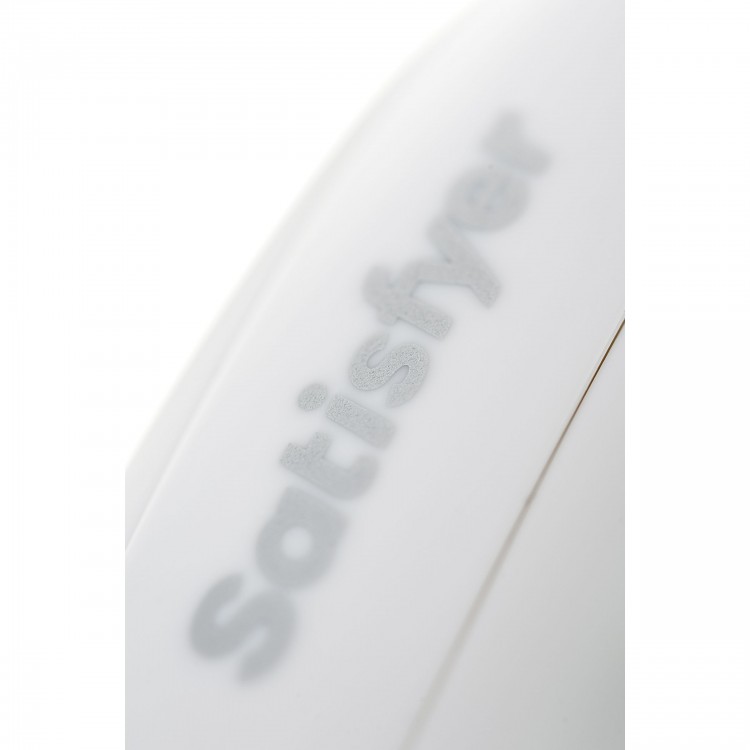 Белый вакуум-волновой стимулятор Satisfyer Curvy 1+